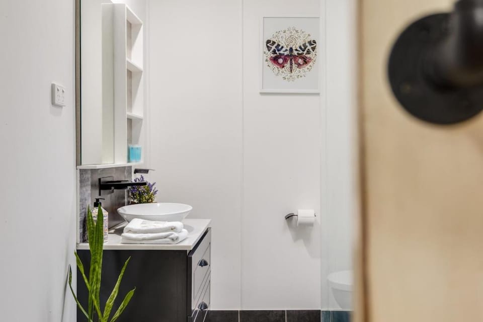 Stylish Cottage Near Hospital Precinct! House in Toowoomba