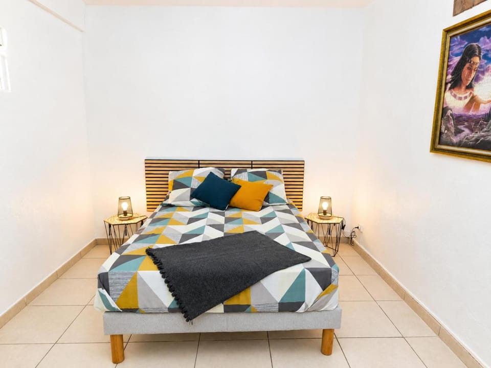 Bed, Bedroom