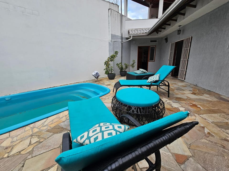 Patio, Day, Spa and wellness centre/facilities, Seating area, Pool view, Swimming pool, Swimming pool, sunbed