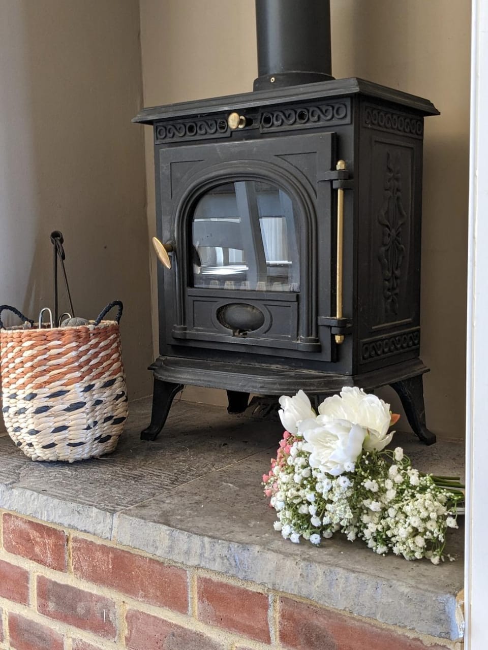 Oak Cottage, near Henfield House in Mid Sussex District
