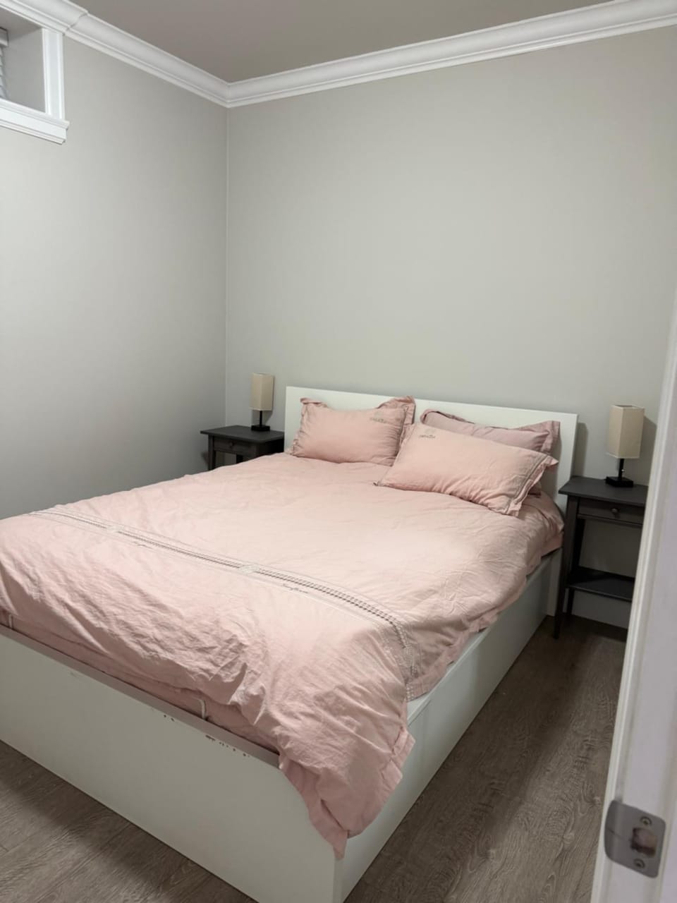 East Van Home Away from Home Apartment in Vancouver