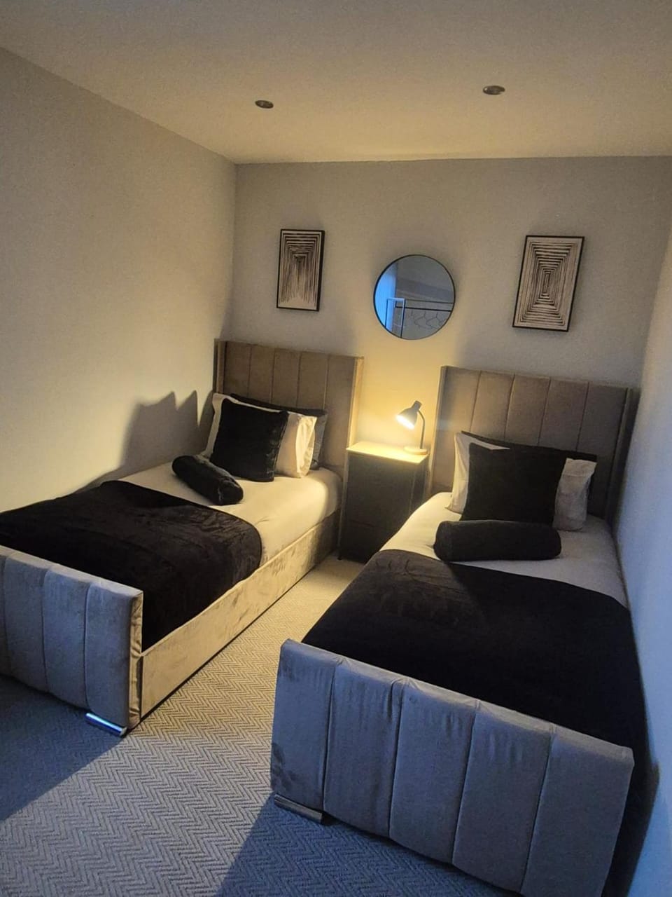 Spacious 3BR Near Glasgow Cathedral with Parking Apartment in Glasgow