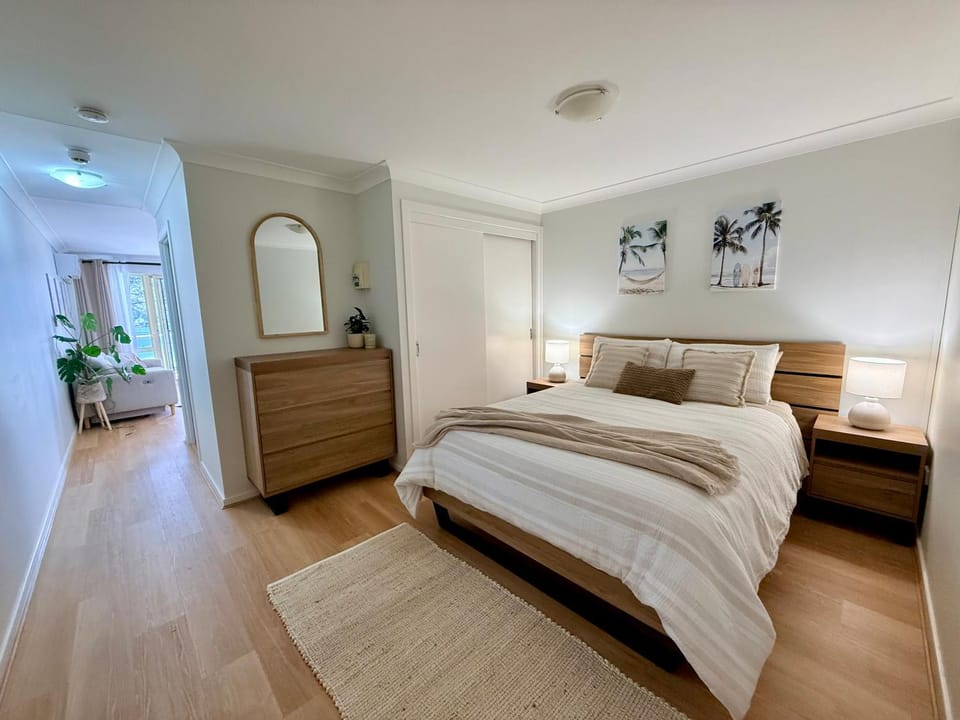 Bed, Living room, Bedroom, wardrobe