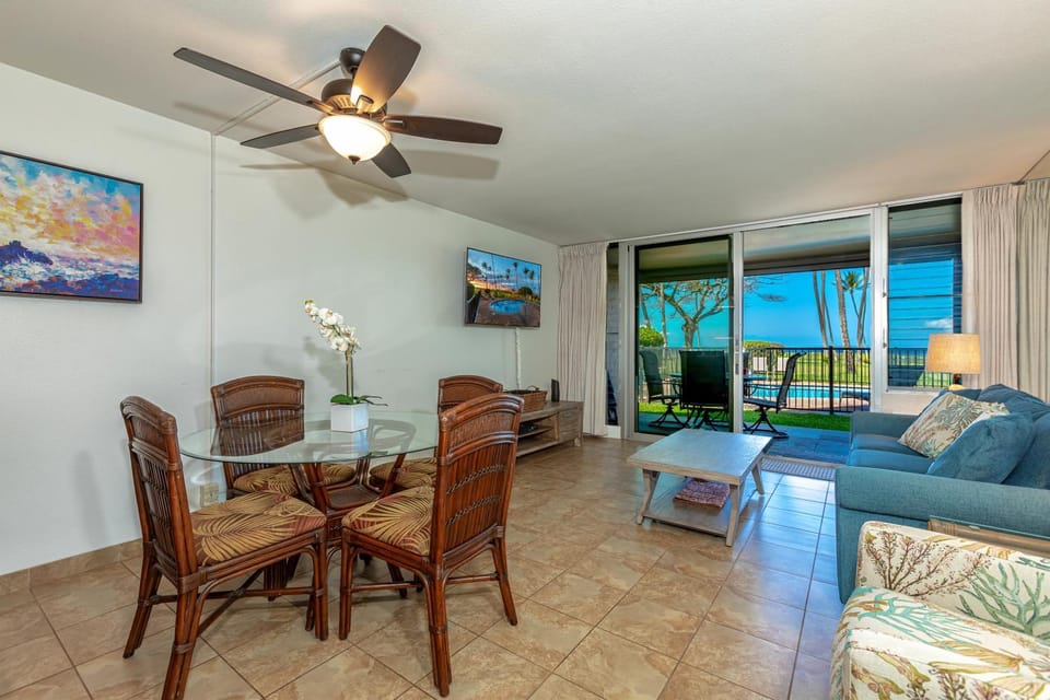 Leinaala Oceanfront #100 Steps from Ocean Steps from Pool, A/C Ocean Views Apartment in Kihei