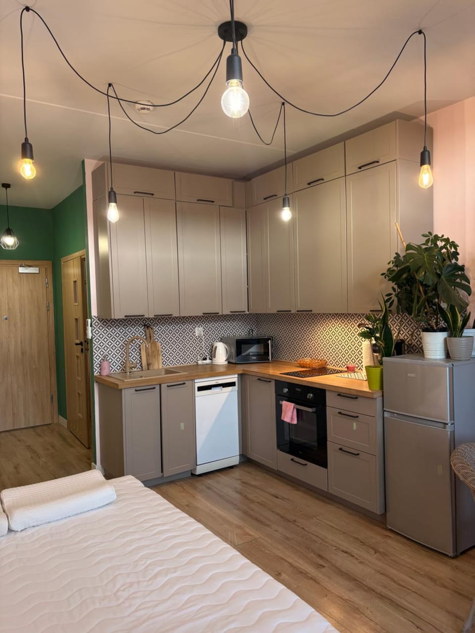Kitchen or kitchenette