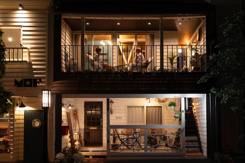 Property building, Night, Balcony/Terrace