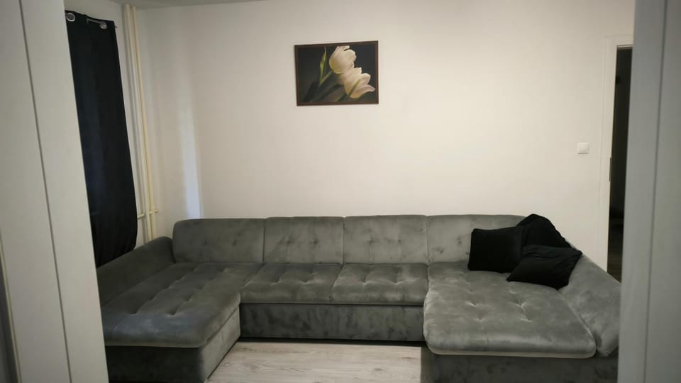 Property building, Seating area