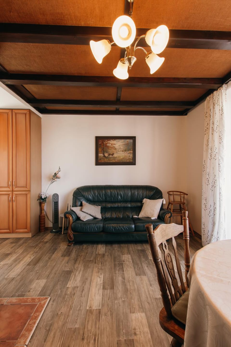 Seating area, Dining area