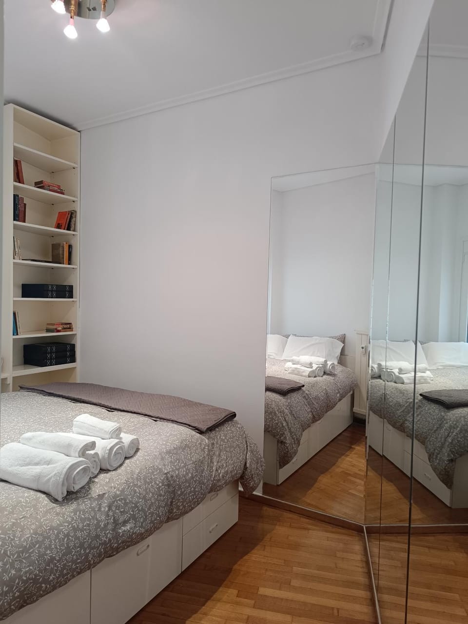 Serene & Spacious apartment in a vibrant area Apartment in Athens