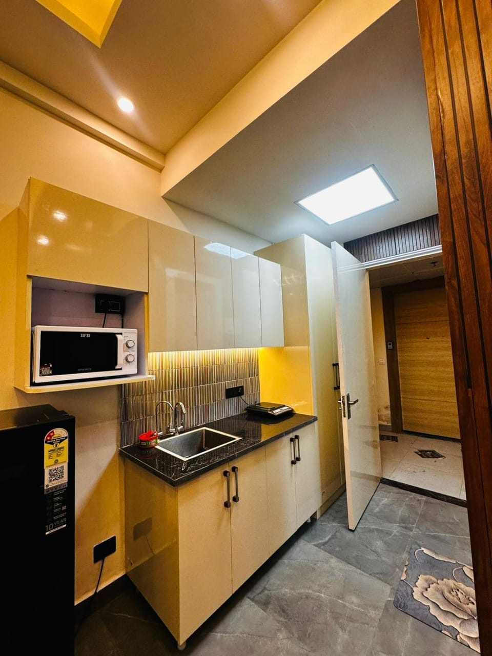 Hi studio Apartment in Noida