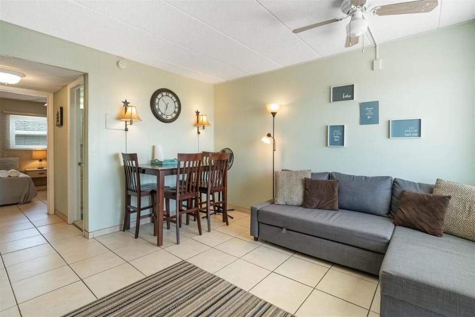 Oceanfront Condo w Heated Pool & Reserved Parking House in Wildwood Crest