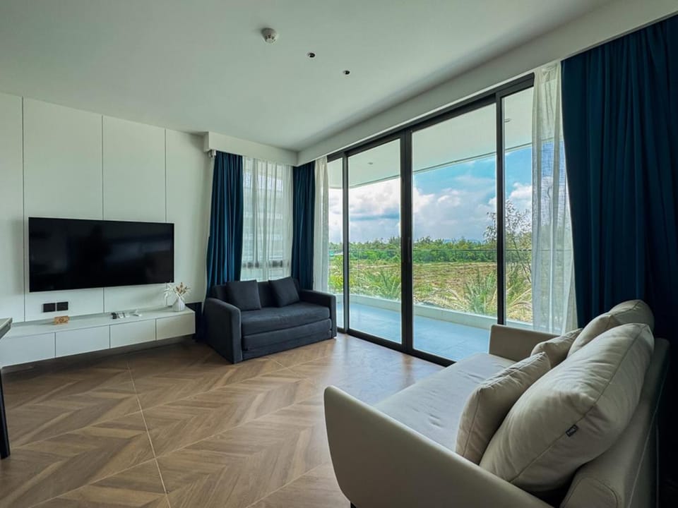 Bright 1BR Kora Resort 200m to Layan Beach Pools & Gym Apartment in Choeng Thale