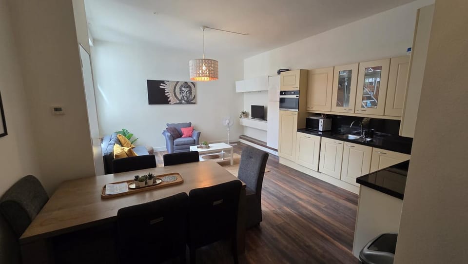 Perfectly Located, Surprisingly Quiet Apartment in Gouda