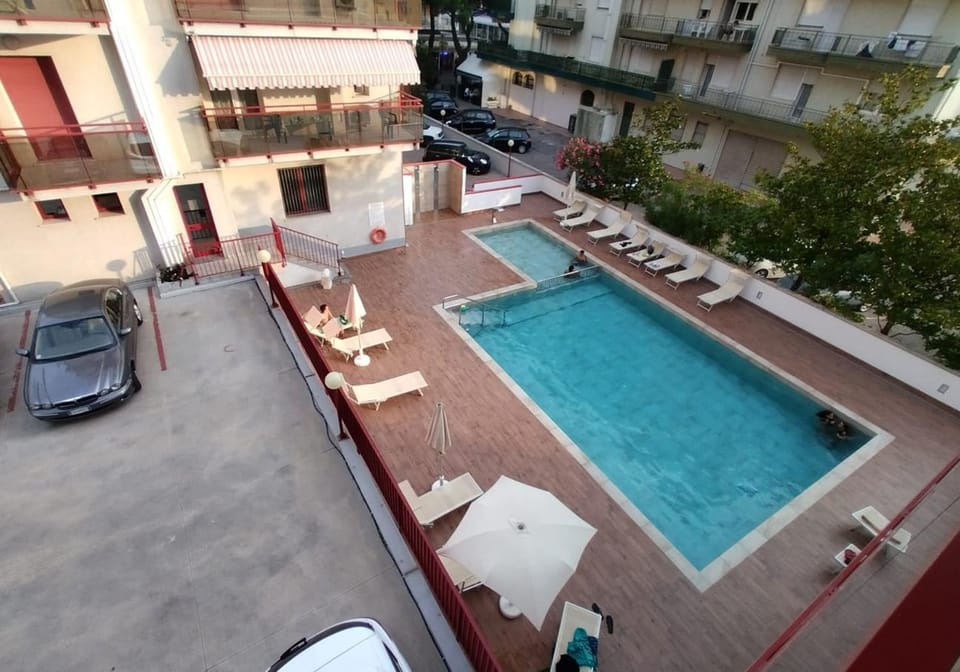 Property building, Swimming pool