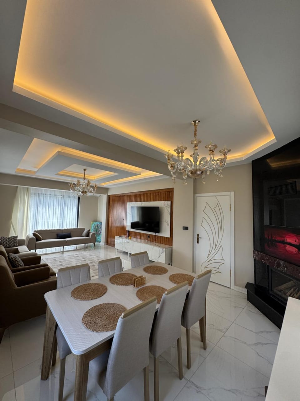Communal lounge/ TV room, TV and multimedia, Living room, Evening entertainment