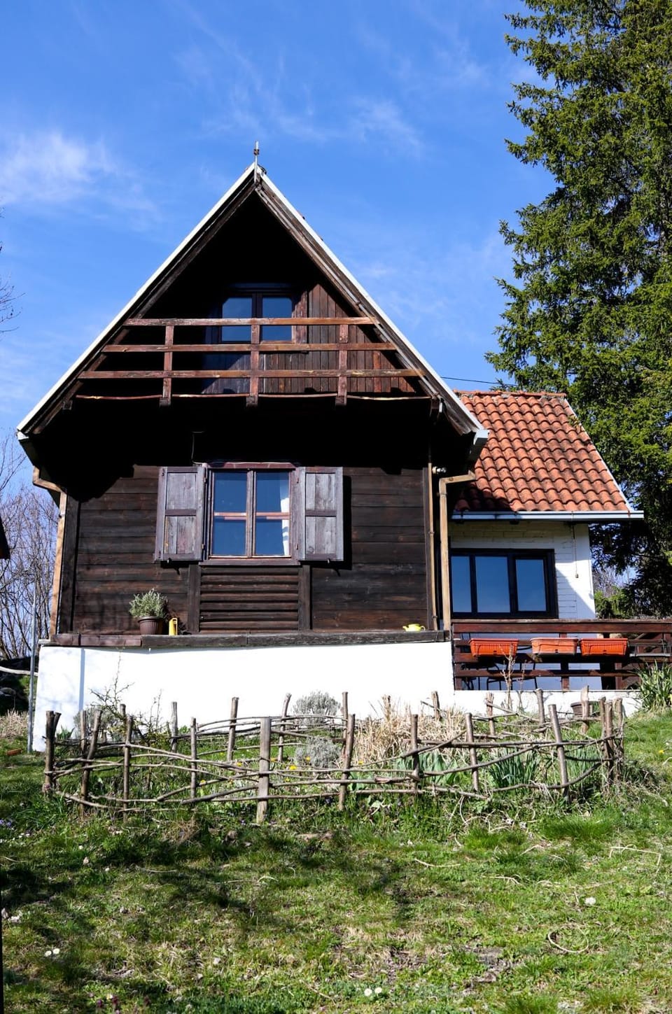 Sunny Rustic Cabin in the foothills of Tara Cabin in Zlatibor District, Serbia