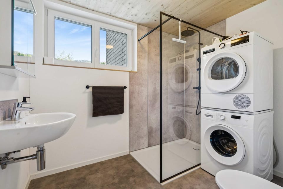 Shower, Bathroom, washing machine, dryer