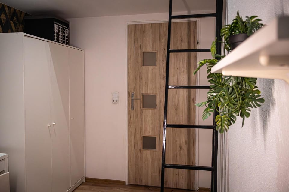 Pokój 100 metrow od Piotrkowskiej i 500 od Manufaktury Apartment hotel in Masovian Voivodeship