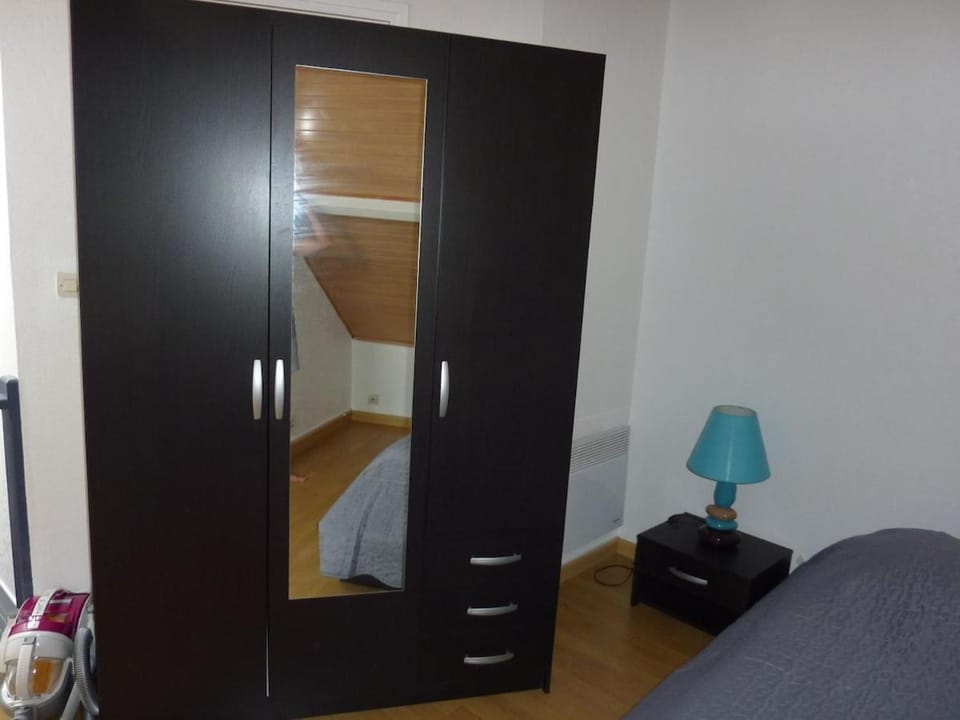 wardrobe
