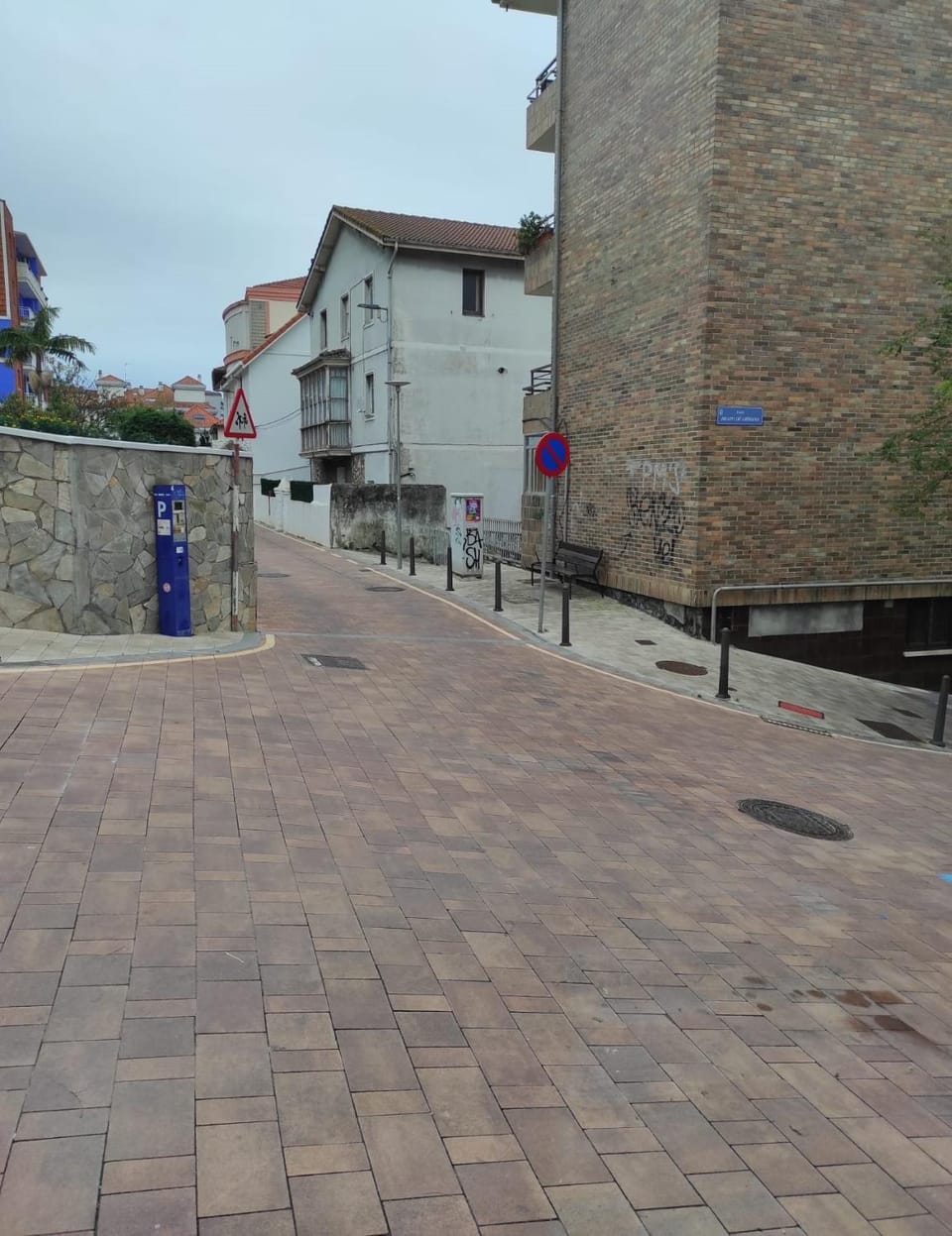 Neighbourhood, Street view, Location