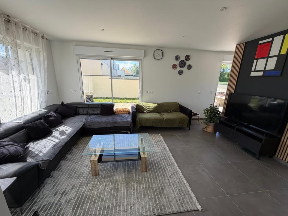 TV and multimedia, Living room, Seating area