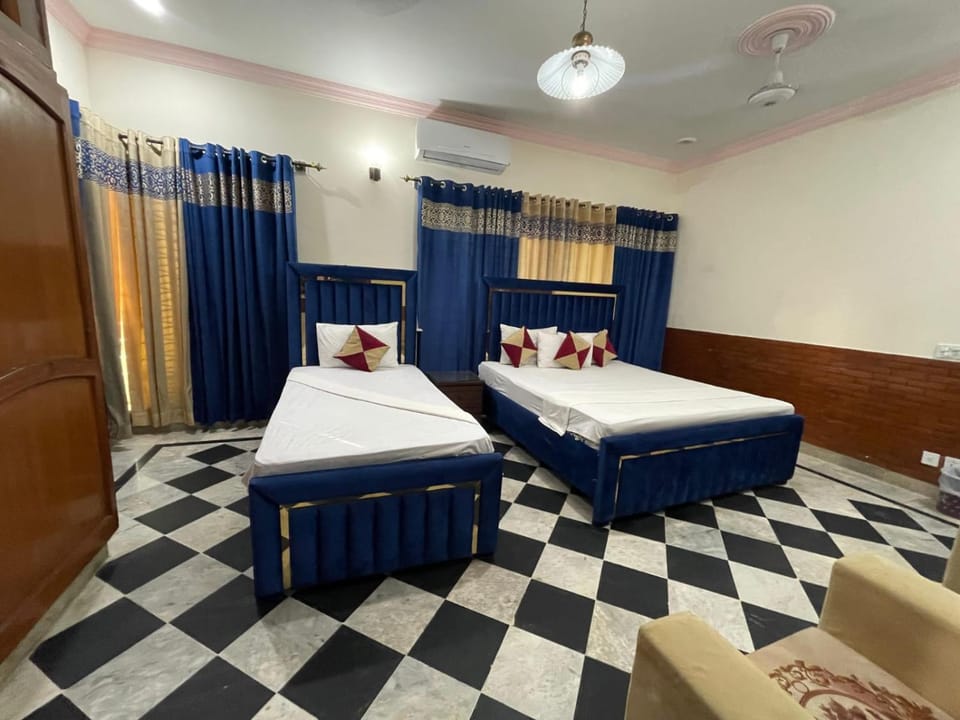 Rose Family Lodges Bed and Breakfast in Islamabad