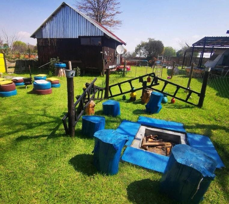 Spring, Day, Natural landscape, Children play ground, Garden, Garden, Evening entertainment, Garden view