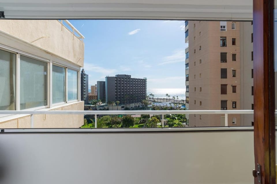 Apartamento de lujo junto a la playa TOTALMENTE EQUIPADO Apartment in Torremolinos