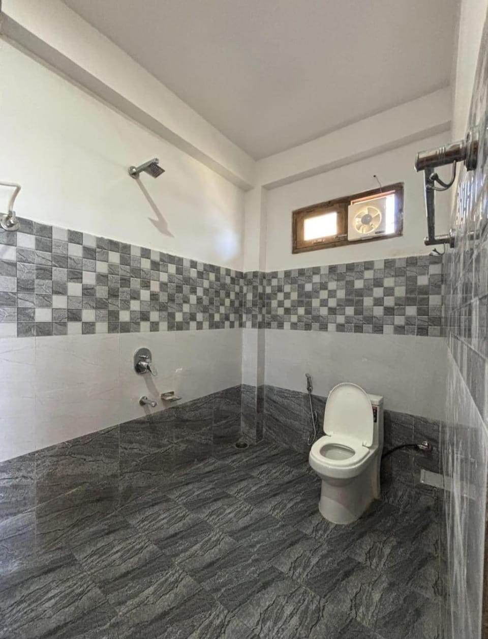 Shower, Toilet, Bathroom