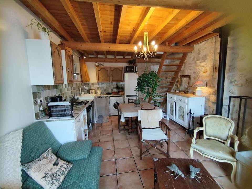 à 10 mn des Gorges de l'Ardèche House in Provence
