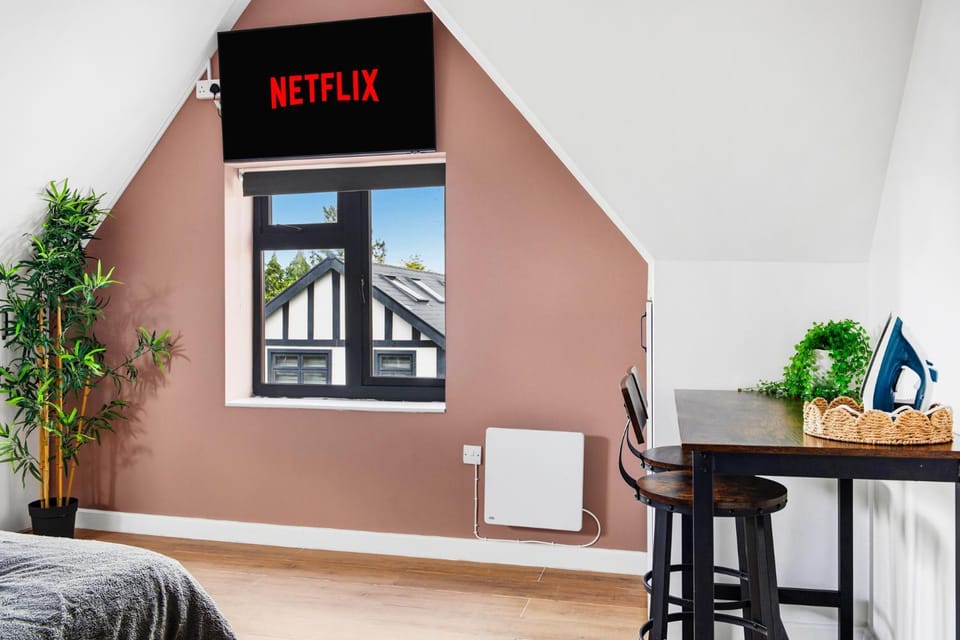 TV and multimedia, Photo of the whole room