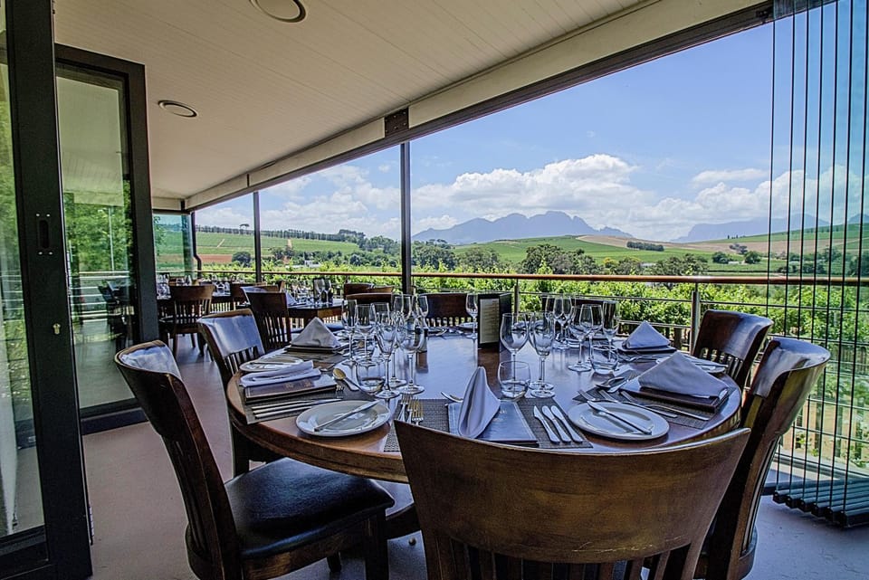 Restaurant/places to eat, Food and drinks