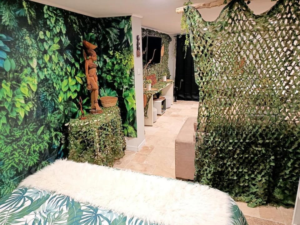 Studio Jungle Cosy Spa Apartment in Occitanie