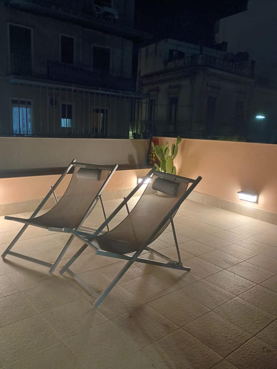Night, sunbed