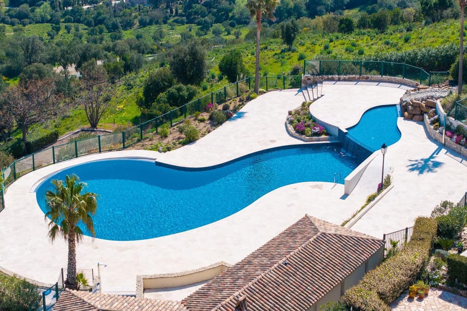 Pool view, Swimming pool