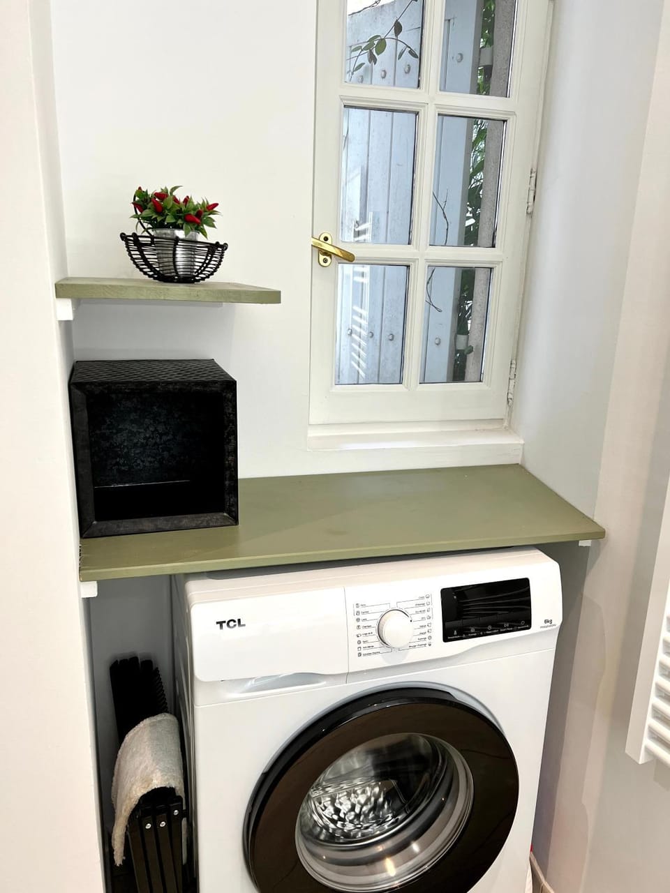 Bathroom, washing machine