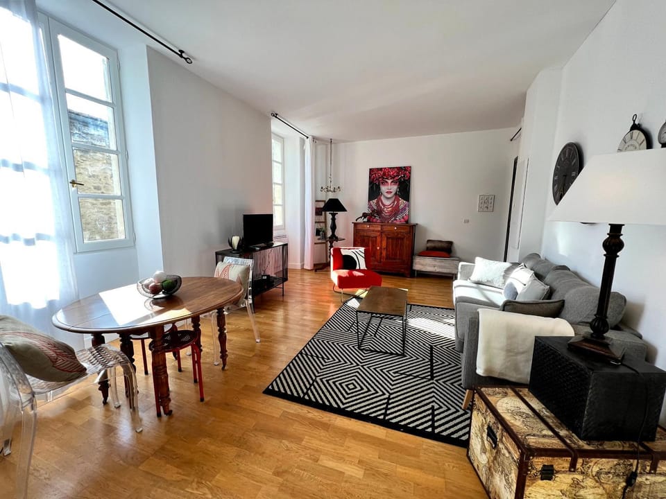 TV and multimedia, Living room, Dining area
