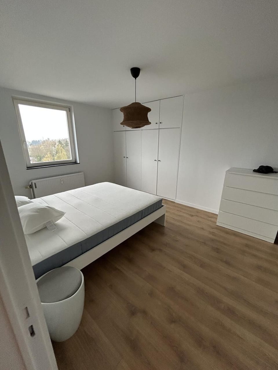 Cozy and bright penthouse in a great location Apartment in Liège