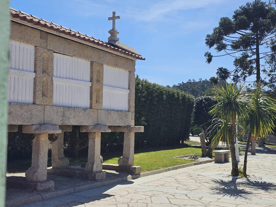 Pazo Torre de Pineda House in O Salnés