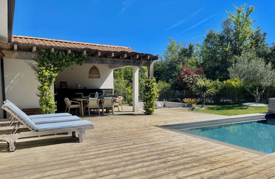 Patio, Swimming pool