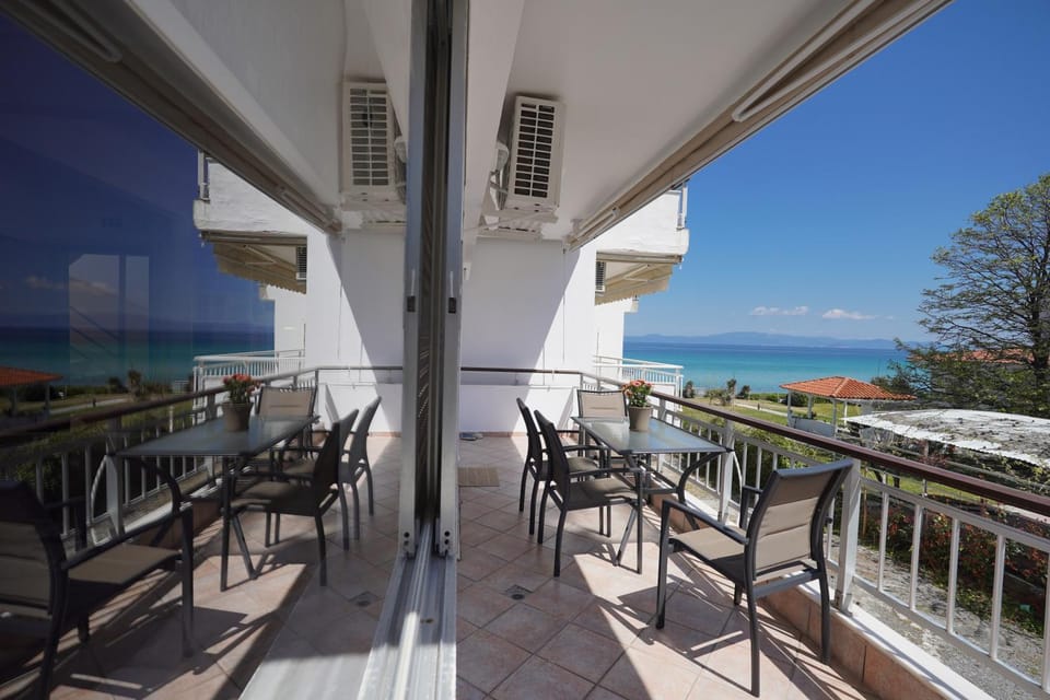 Natural landscape, Balcony/Terrace, Sea view