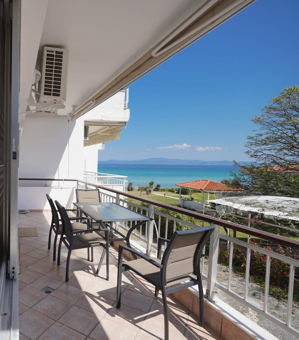 Natural landscape, Balcony/Terrace, Sea view