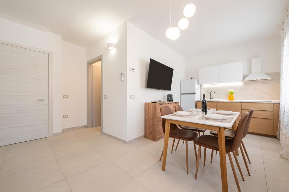 Property building, Kitchen or kitchenette, Living room