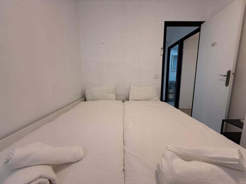 Apartamento con chimenea, terraza y acceso al pantano Apartment in Community of Madrid