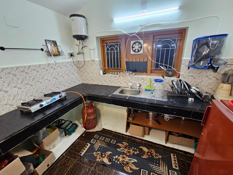 Kitchen or kitchenette, Kitchen or kitchenette