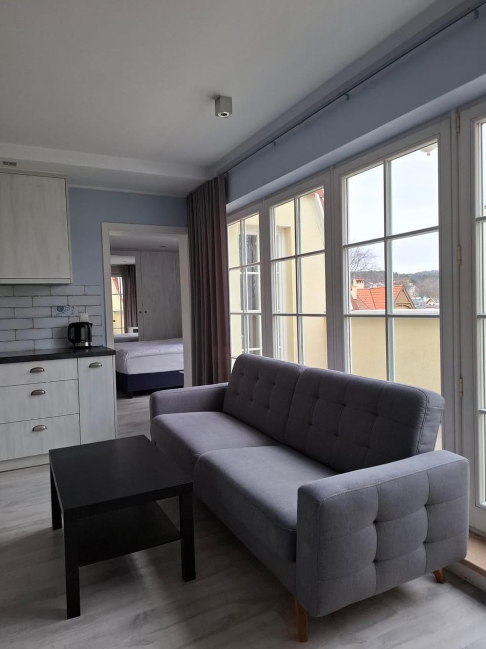 Kitchen or kitchenette, Living room, Seating area, pet friendly