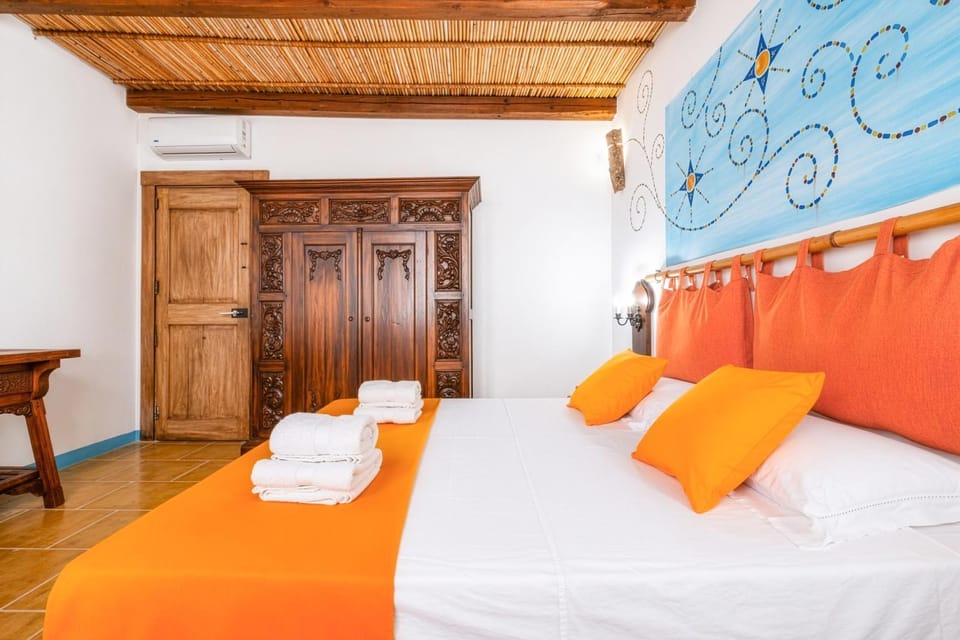 Bed, Photo of the whole room, Bedroom, towels, wardrobe, air conditioner