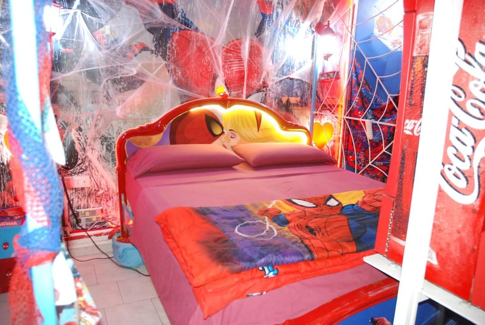 SPIDER-MAN house 2 Apartment in Catania