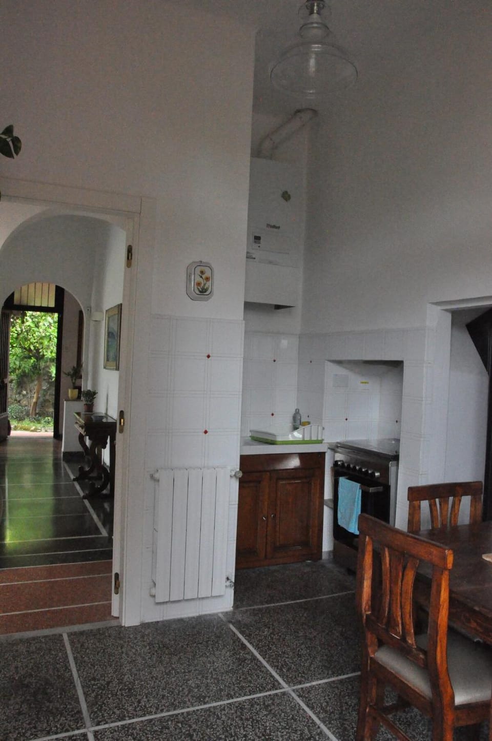 Kitchen or kitchenette, Dining area, stove
