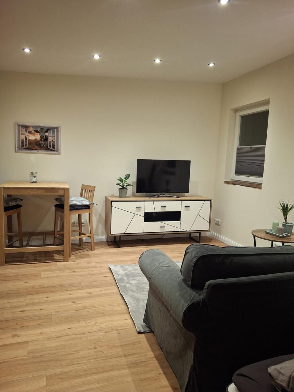 TV and multimedia, Living room, Seating area